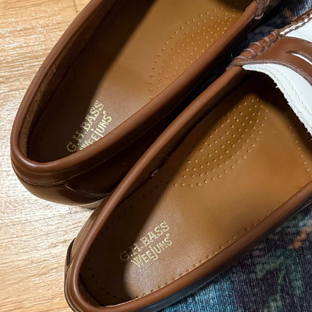 G.H. Bass & Co. Brown and White Leather Loafers - Picture 8 of 8